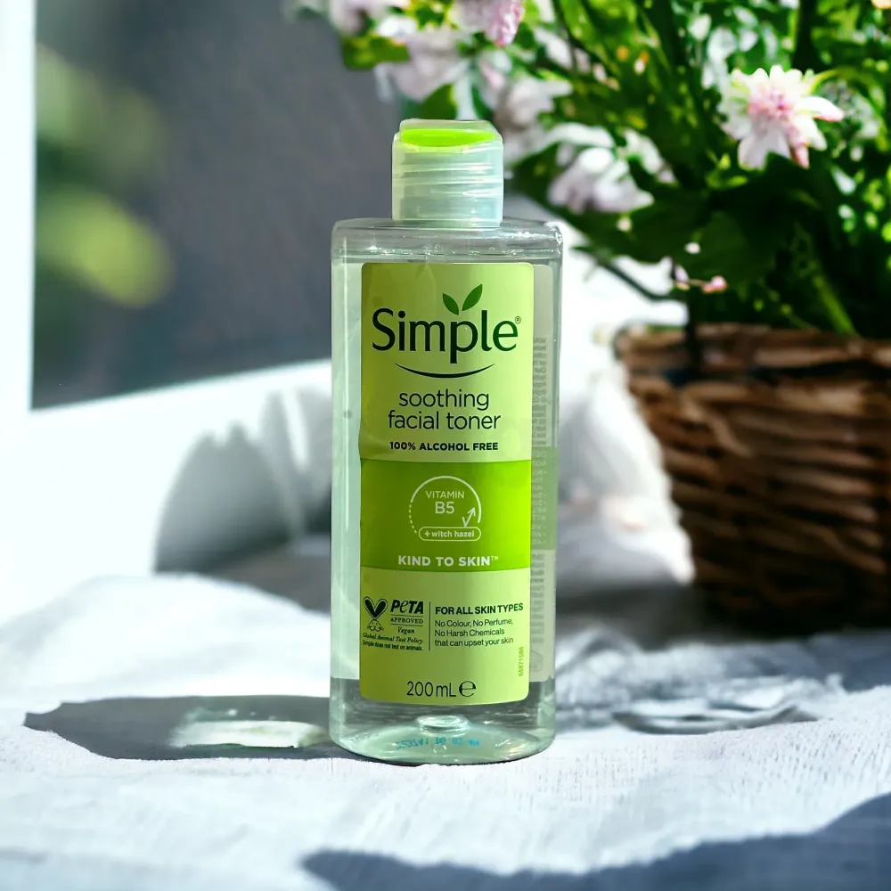 Simple Kind to Skin Soothing Facial Toner with Vitamin B5 & Witch Hazel  