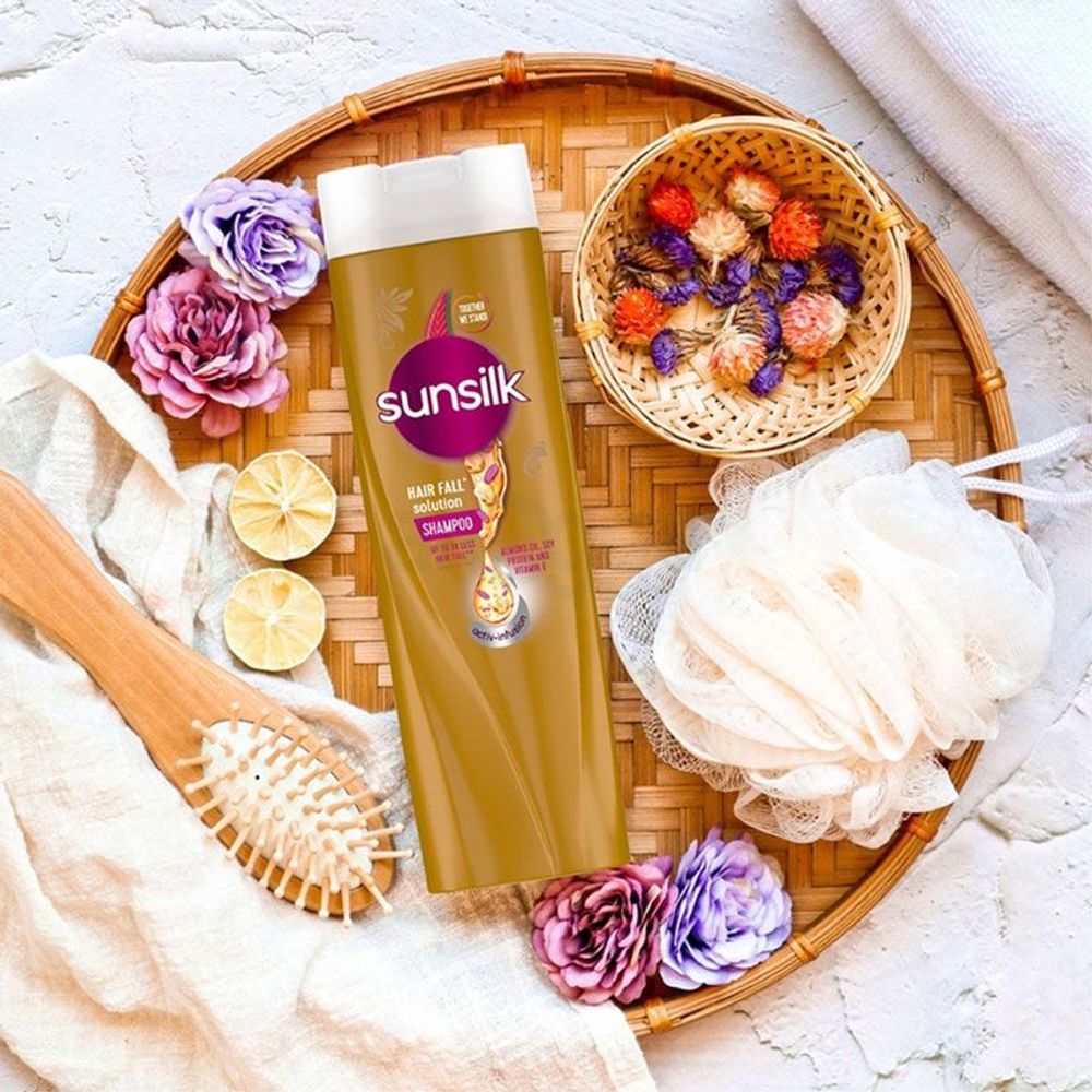 Sunsilk Hair Fall Solution Shampoo with Almond Oil, Soy Protein & Vitamin E for Less Hair Fall (Made in Thailand) 300ml  