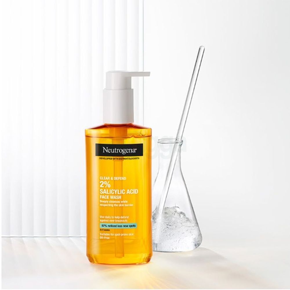 Neutrogena Clear & Defend 2% Salicylic Acid Oil Free Face Wash for Spot Prone Skin  