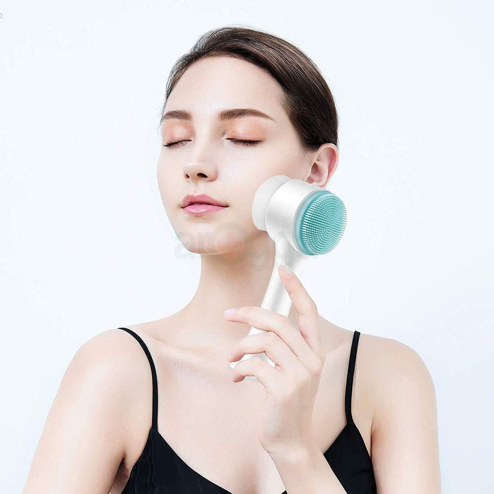 Oyumea Double Sided Massage Cleanser Brush  