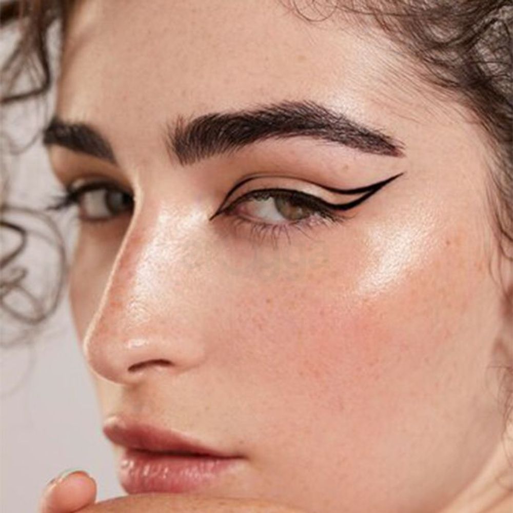 W7 Extra Fine Liquid Eyeliner  