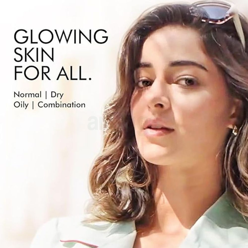 Lakme Blush & Glow Strawberry Hydrating Face Wash with Vitamin C Serum  