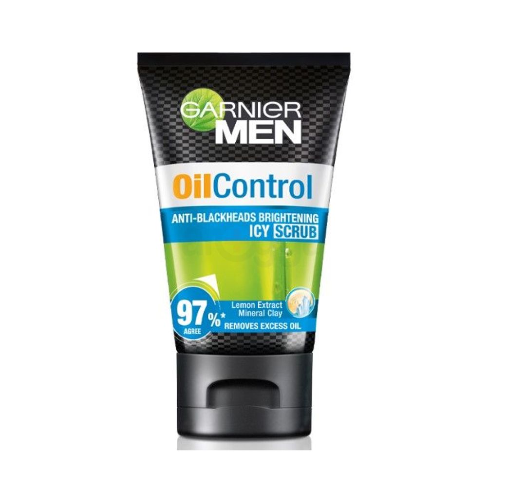 Garnier men Oil Control Anti-Blackheads Brightening Icy Scrub  