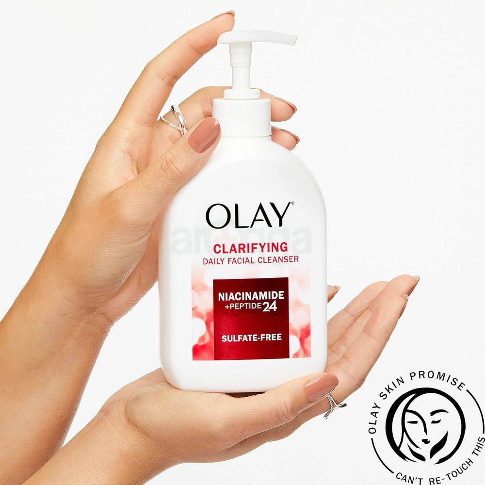 Olay Clarifying Daily Facial Cleanser with Niacinamide + Peptide 24  
