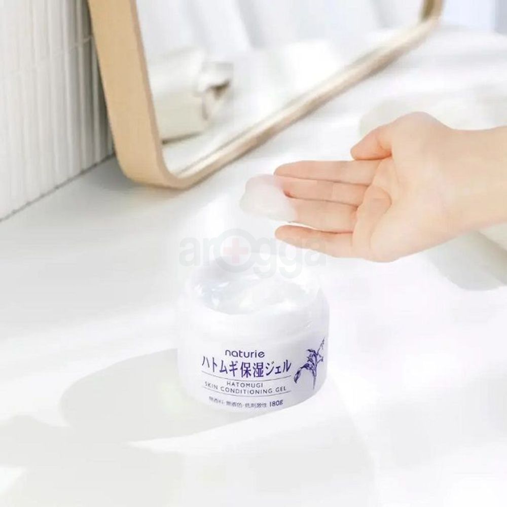 Naturie Hatomugi Skin Conditioning Gel Moisturiser  