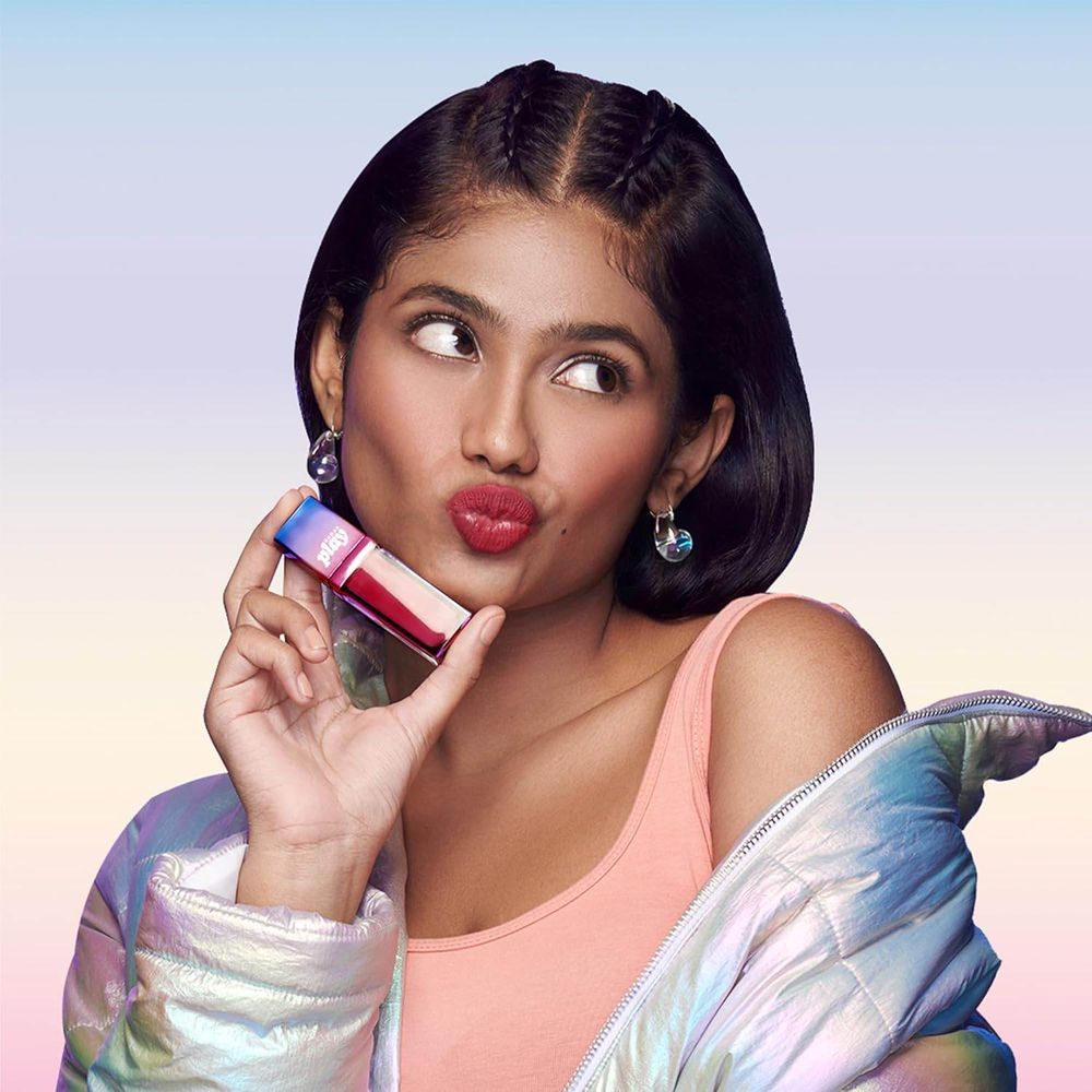 SUGAR Cosmetics Play Vibe Check Liquid Matte Lipstick - 03 Snacc (Bright Pink)  