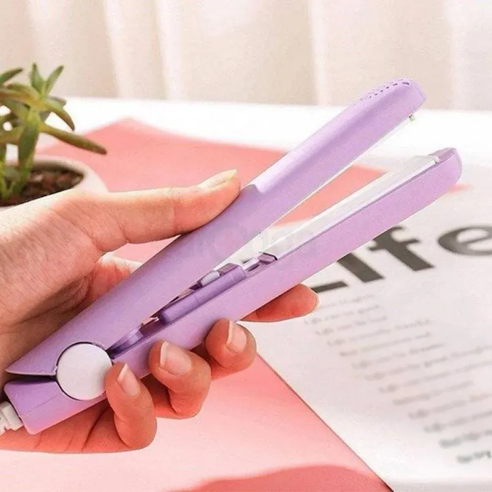 Mini MakeTime Ceramic Portable Hair Straightener (Multicolor)  