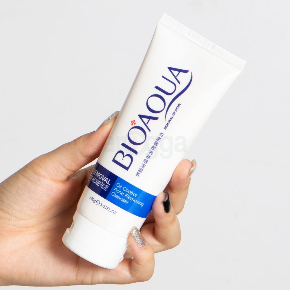 Bioaqua Oil Control Acne Removing Cleanser  