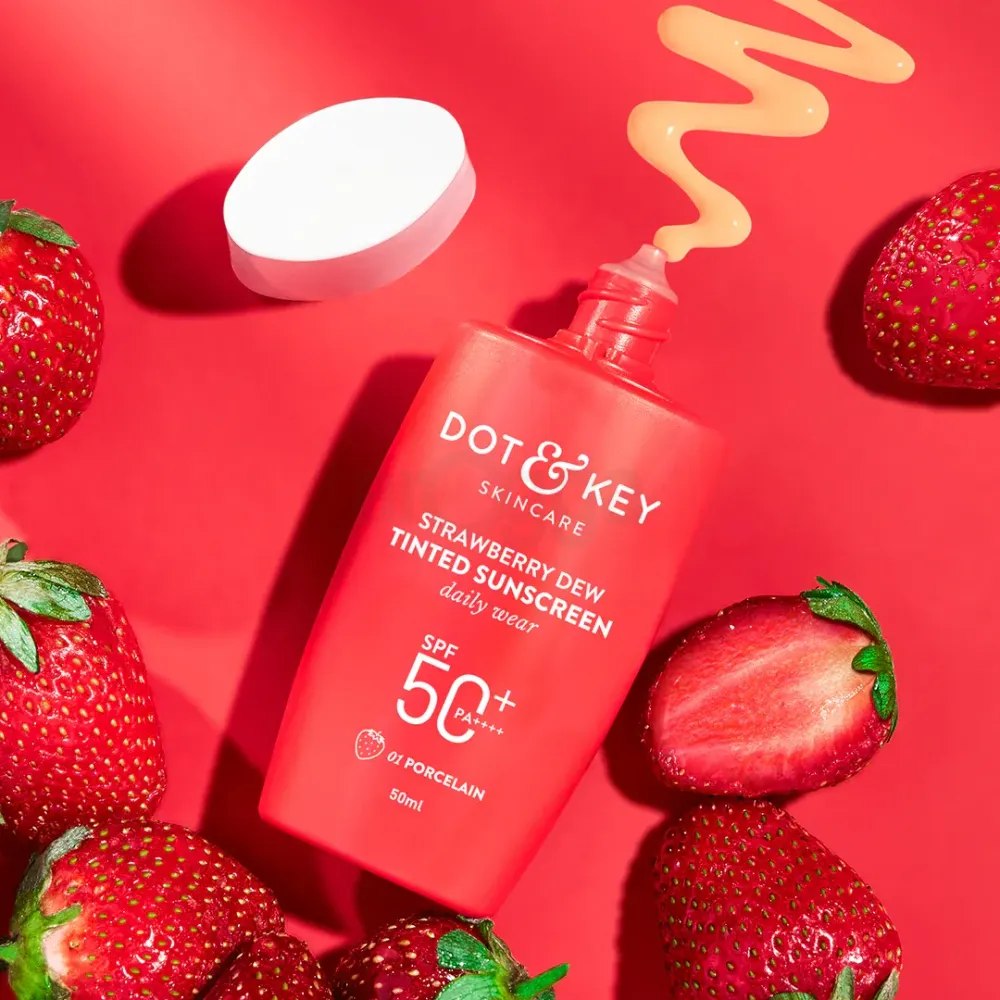 Dot & Key Strawberry Dew Tinted SPF 50+ PA++++  Sunscreen - 01 Porcelain  