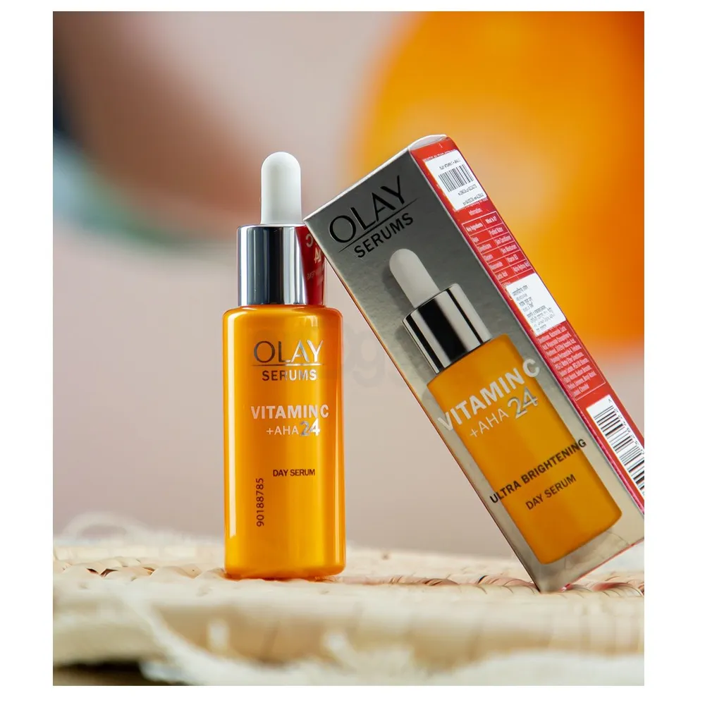 Olay Vitamin C + AHA 24 Ultra Brightening Day Serum  