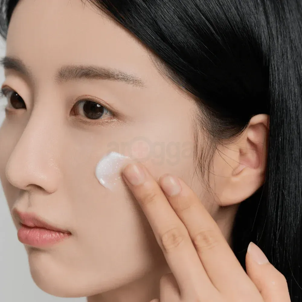 Skin 1004 Madagascar Centella Tone Brightening Capsule Cream  