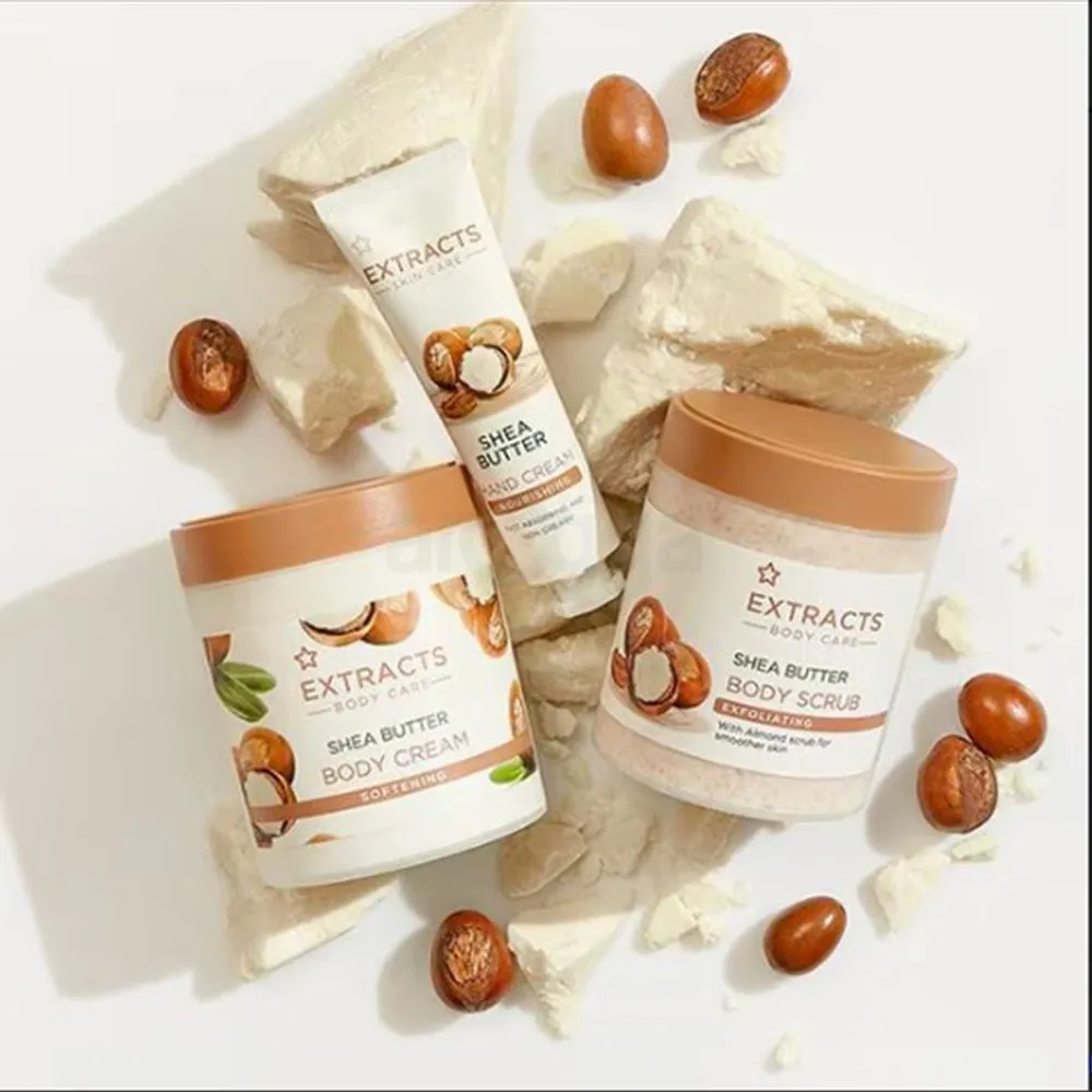 Superdrug Extracts Shea Butter Exfoliating Body Scrub with Almond Scrub  