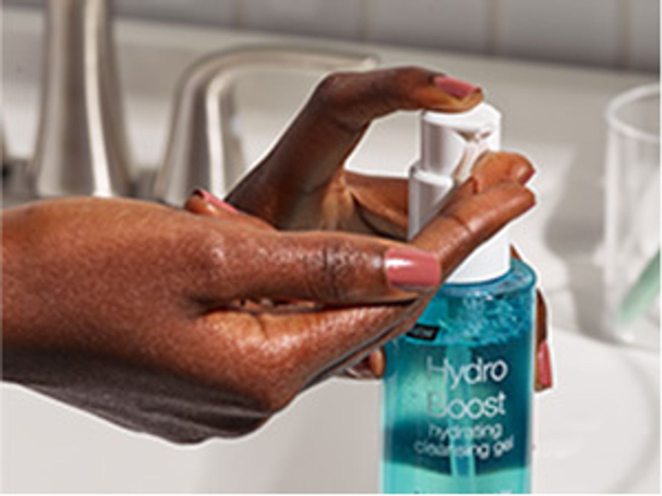 Pump cleanser into hands and work into a lather. Use 1 or 2 pumps